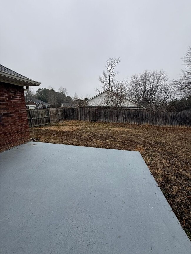 Building Photo - 1500 Cedar Hill Trail