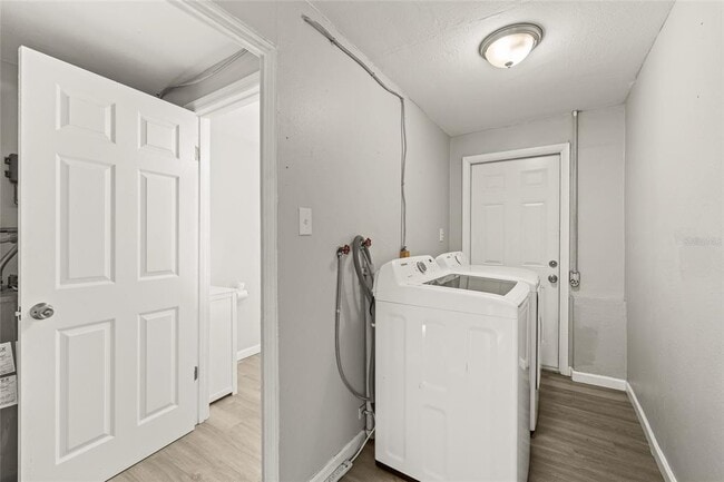 Building Photo - 4350 1st Ave S