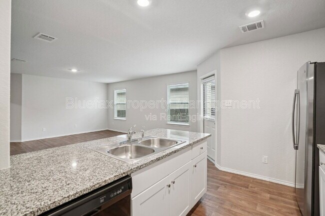 Building Photo - 3322 Stoney Knoll