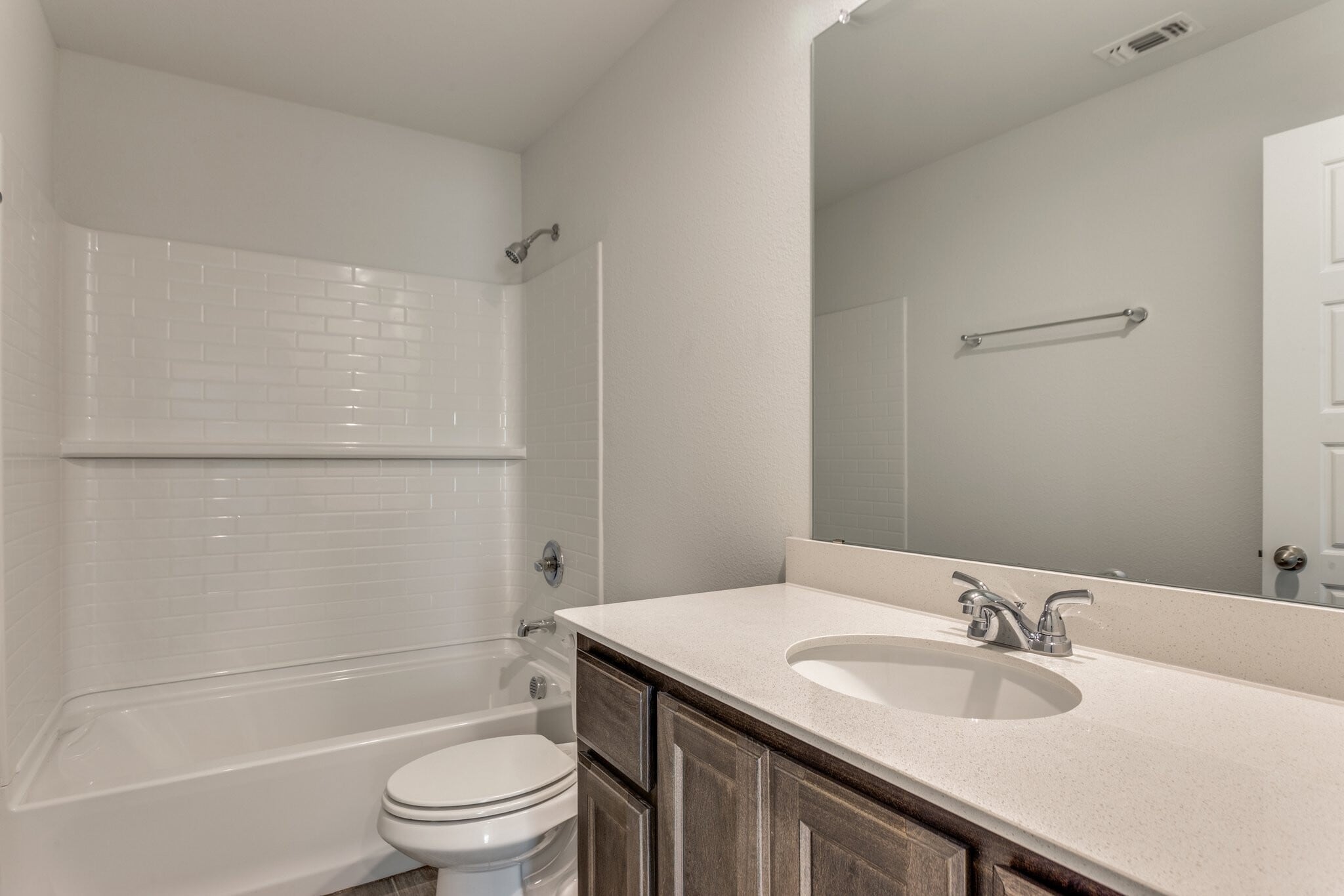 Building Photo - 2629 Streamside Dr