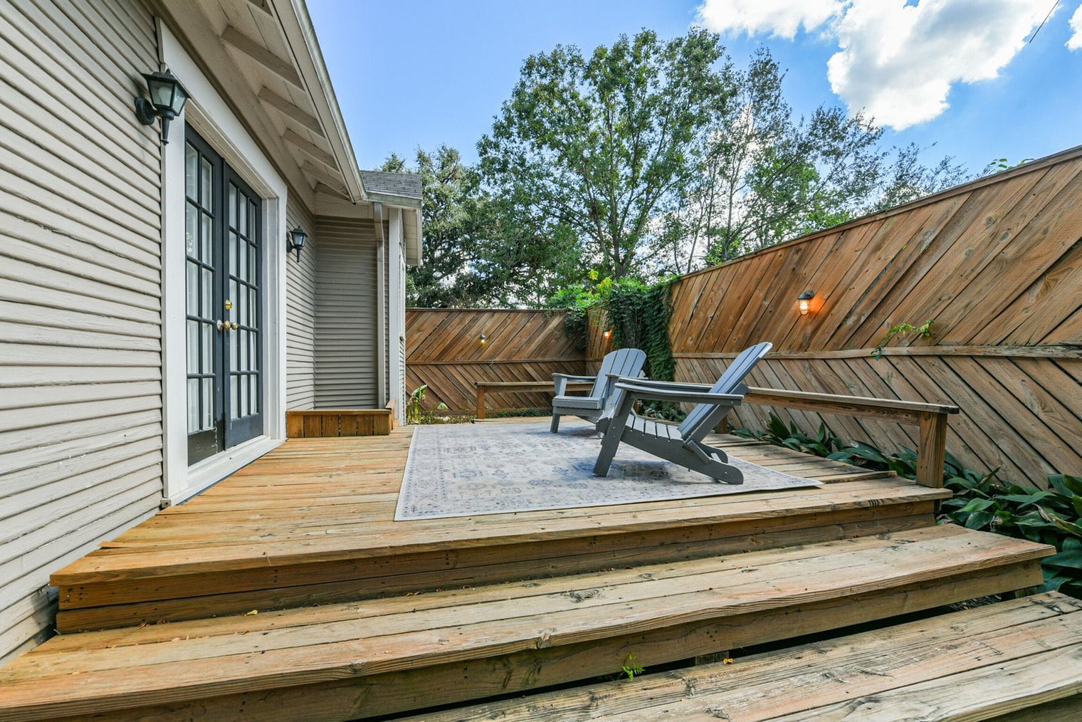 Building Photo - 1305 Beverly St