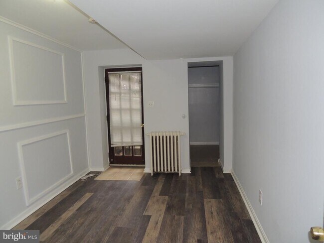 Building Photo - 1331 Q St NW