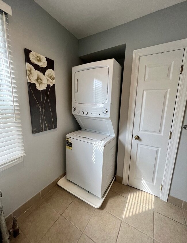 Building Photo - 4 Bedroom House For Rent In Manayunk