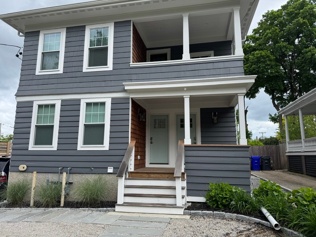 Building Photo - 10 Hillside Ave