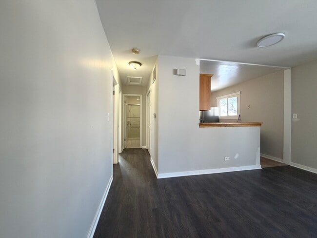 Building Photo - 155 W Wayne Pl