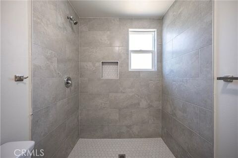 Building Photo - 407 W 107th St