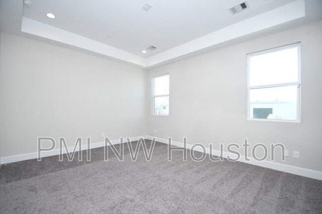 Building Photo - 5904 Gardendale Dr