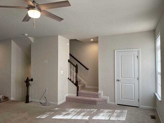 Building Photo - 314 Landing Dr