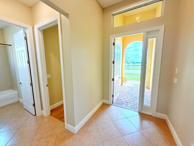 Building Photo - 10973 SW Visconti Way