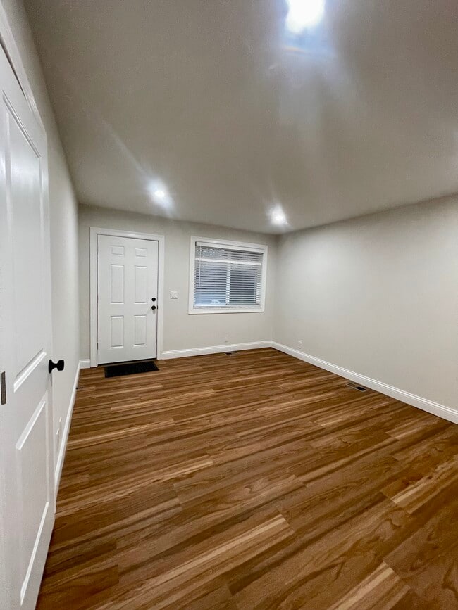 Building Photo - 2400 Windage Dr