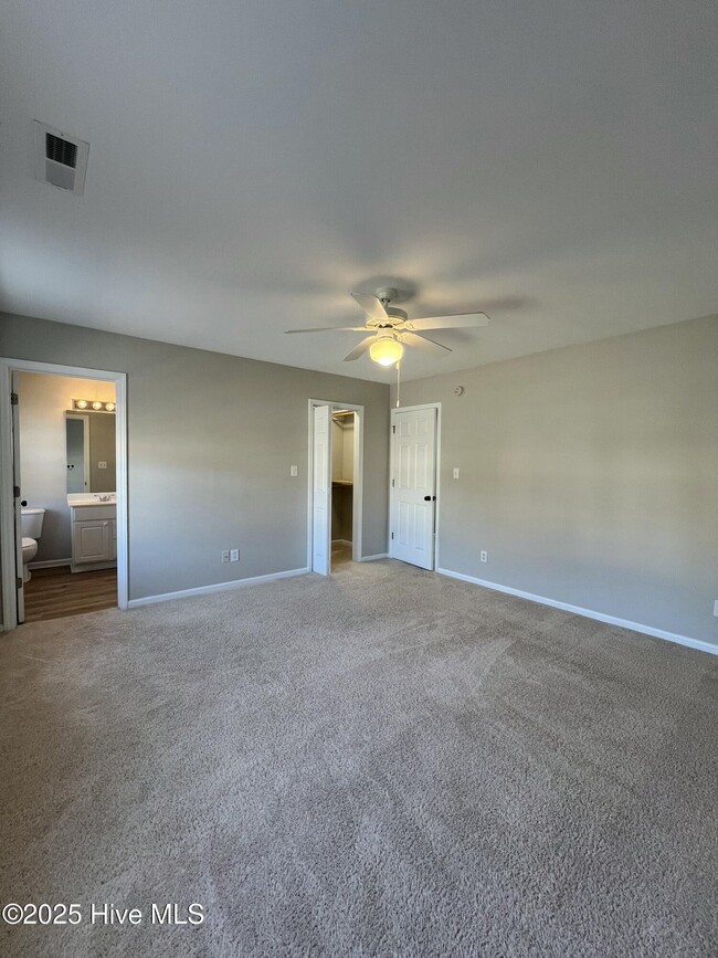 Building Photo - 4240 Williamsbrook Ln