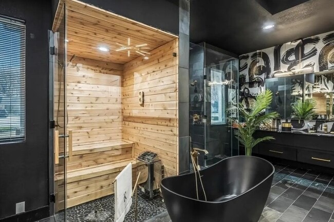 Building Photo - 13 Rd 660