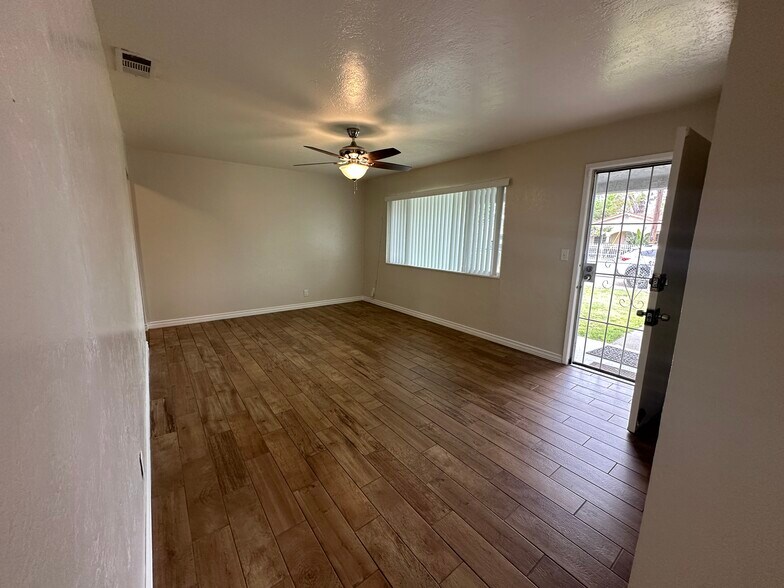 Building Photo - 539 S Gertrude Ave