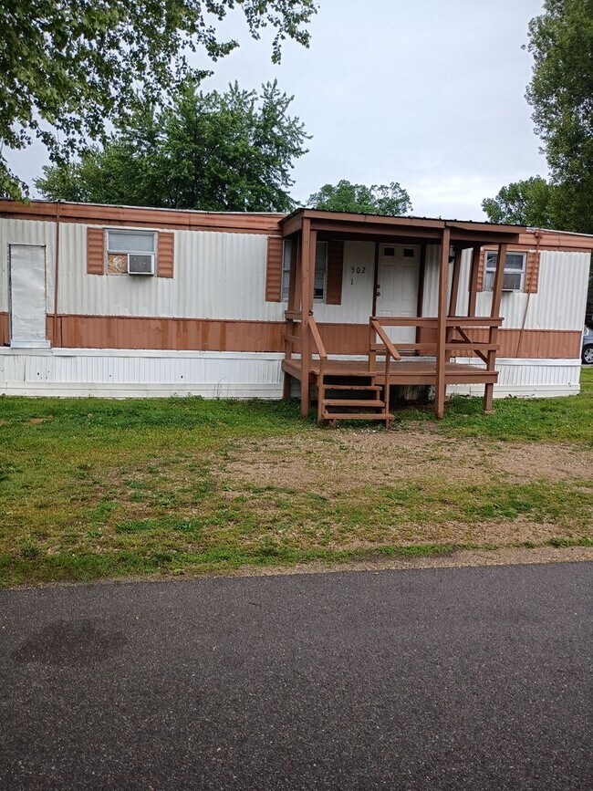 Building Photo - Sunrise Mobile Home Community