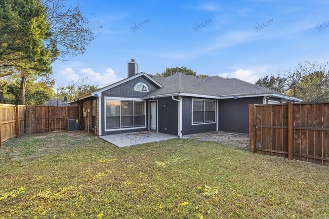 Building Photo - 2218 Prairie Creek Trail