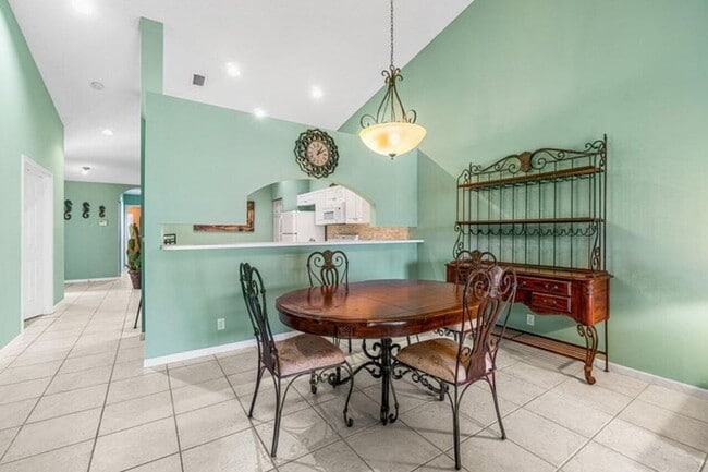 Building Photo - 55 N Lakeshore Dr