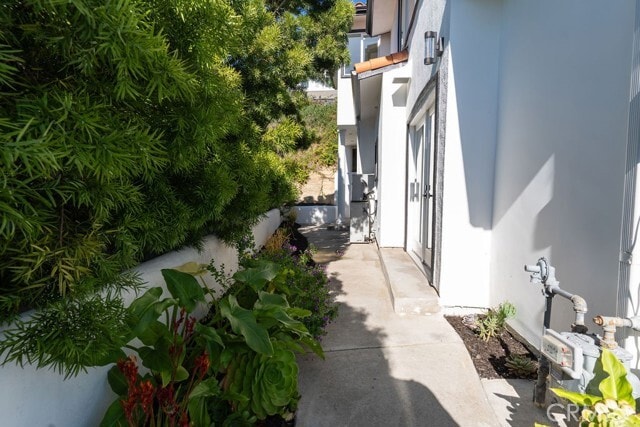 Building Photo - 2850 Zell Dr