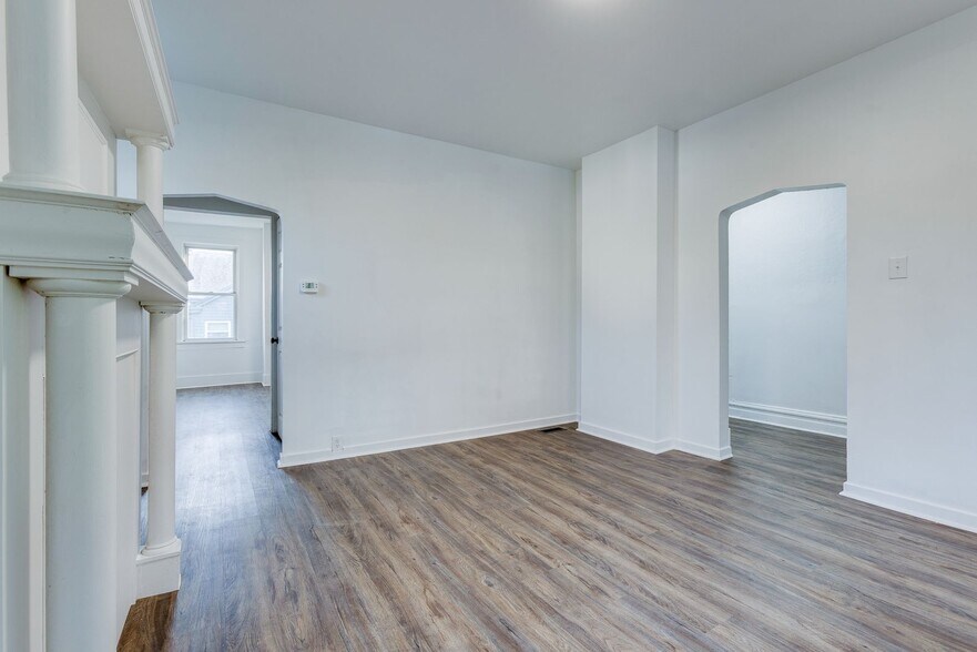 Building Photo - 623 Lillian St
