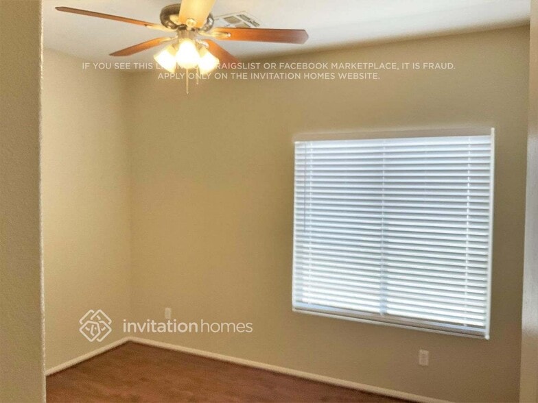 Building Photo - 774 E Drifter Pl