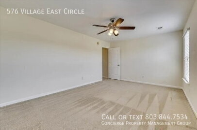 Building Photo - 576 Village E Cir
