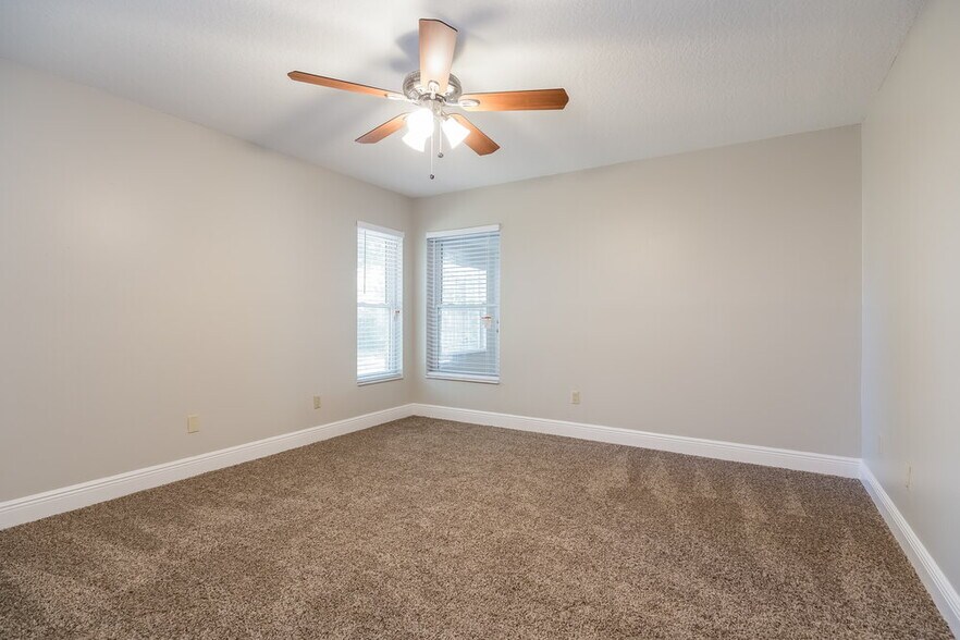 Building Photo - 1003 Ragsdale Rd