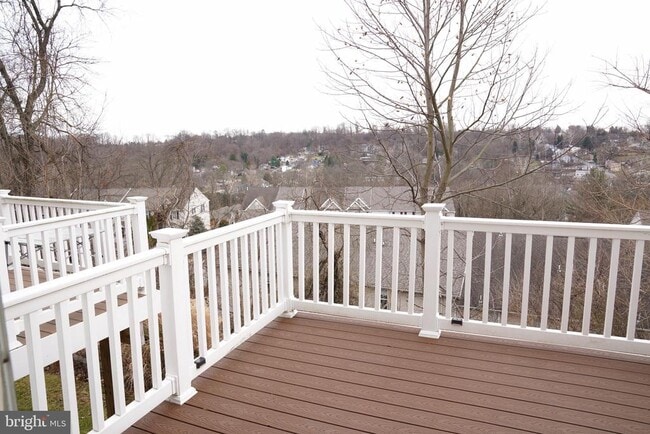 Building Photo - 30 Steeplechase Cir