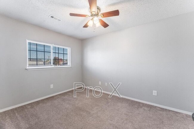 Building Photo - 3503 SW Victoria Pl