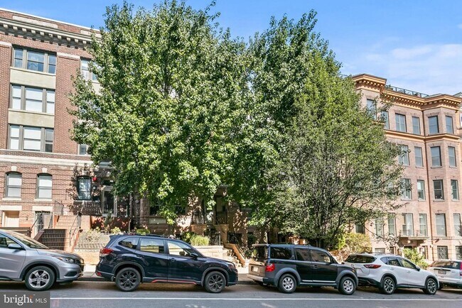Building Photo - 1421-1423 Chapin St NW