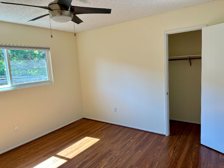 Building Photo - 480 Highland Dr