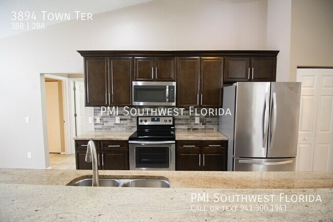 Building Photo - 3894 Town Terrace