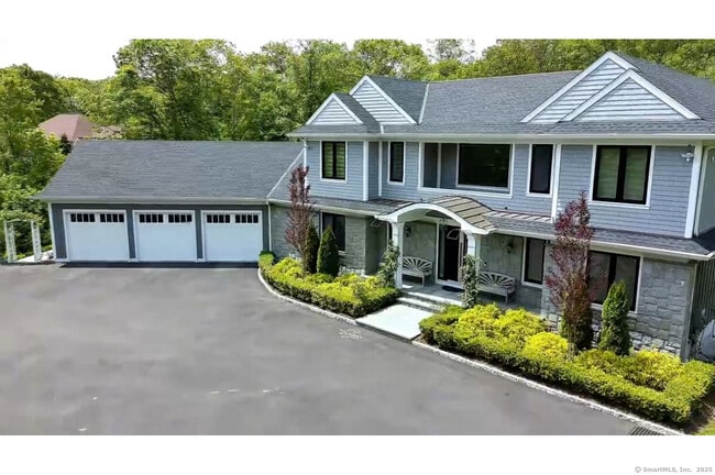 Building Photo - 9 Grey Fox Lane