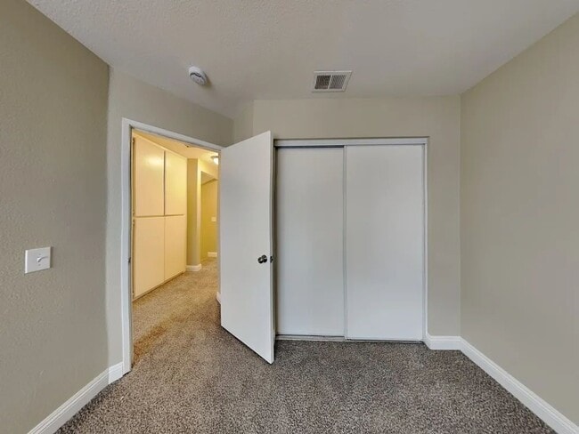 Building Photo - 1850 Golden Spike Dr