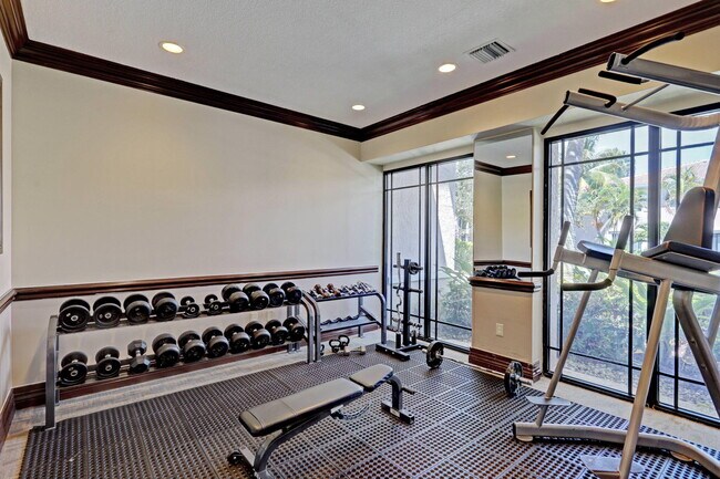 Building Photo - 3019 Alcazar Pl
