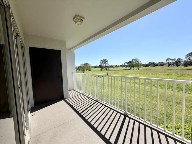 Building Photo - 13839 Fairway Island Dr