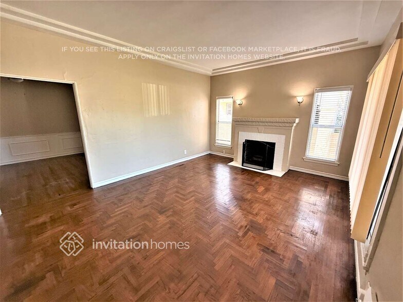 Building Photo - 9471 La Salle Ave