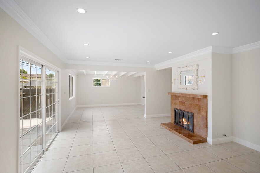 Building Photo - 3805 Los Olivos Ln