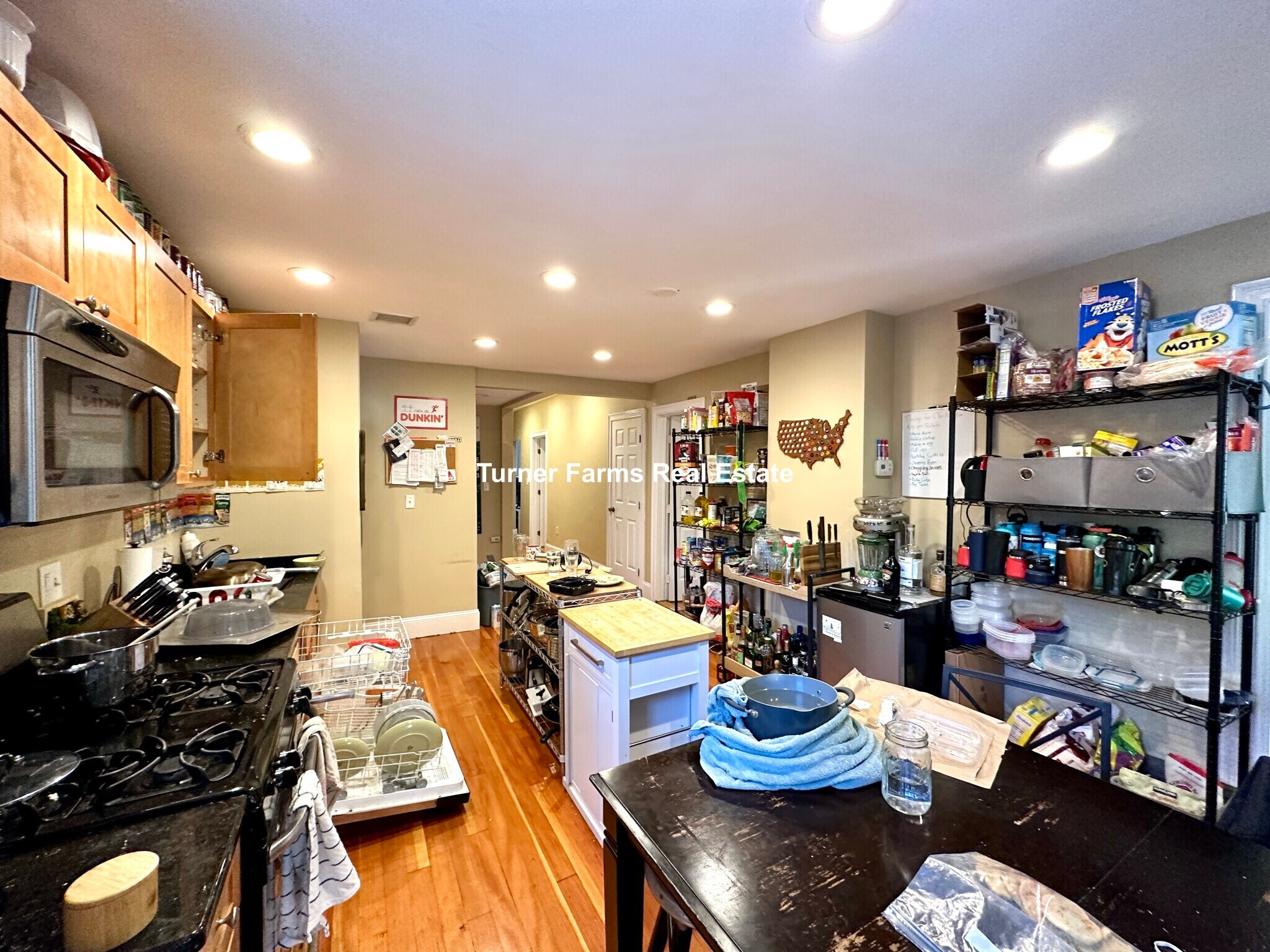 Building Photo - 44 Hillside St