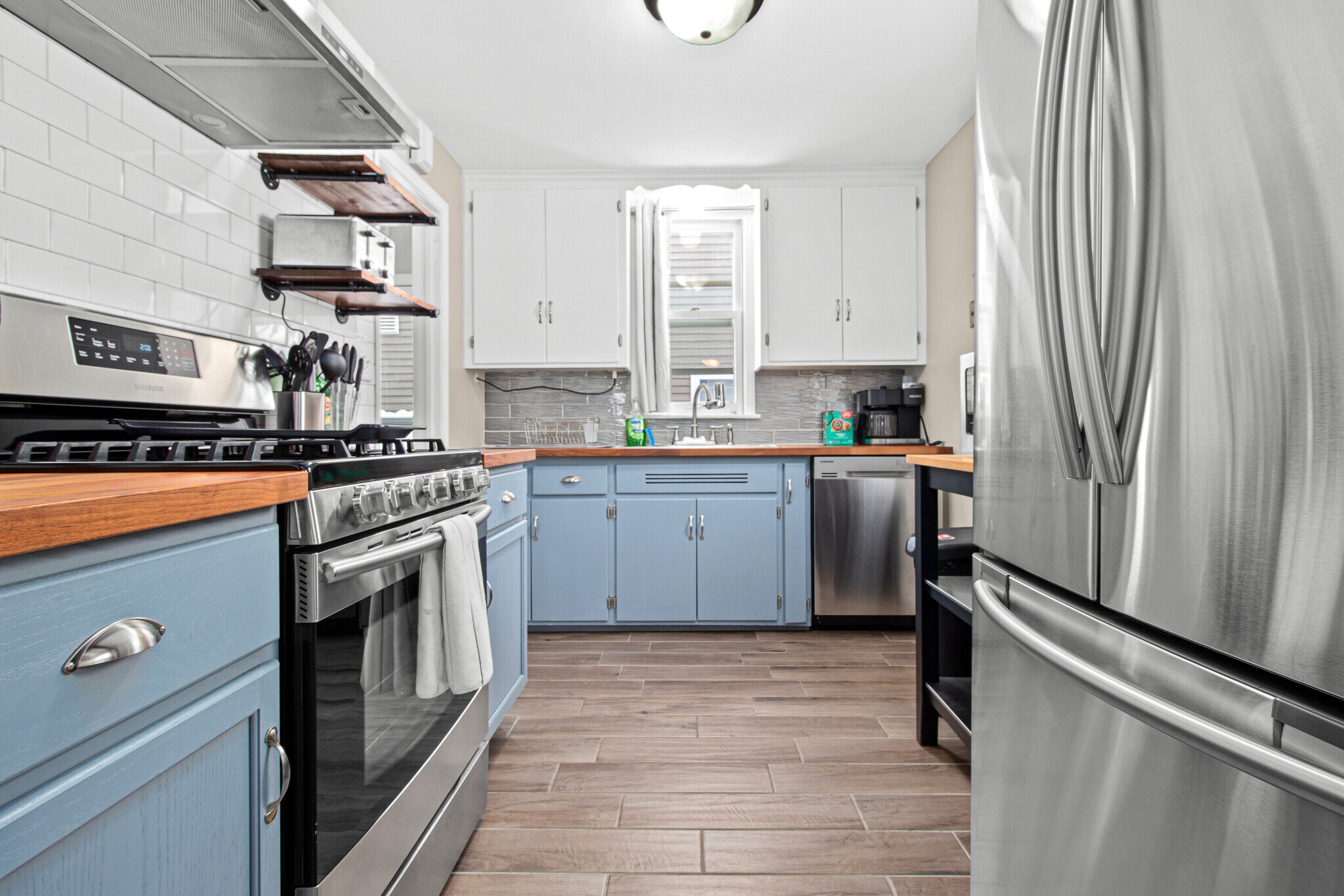 Building Photo - 6033 11th Ave S