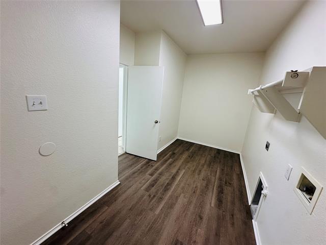 Building Photo - 421 Sandy Creek Dr