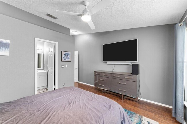 Building Photo - 2304 Fletchers Point Cir