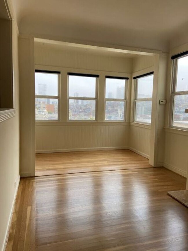 Building Photo - 427-427a Filbert St