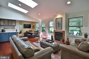 Building Photo - 1157 Delene Rd