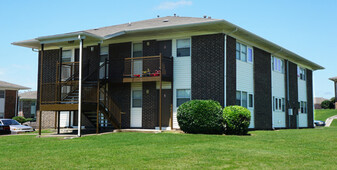 Building Photo - Plaza Hills East Apartments