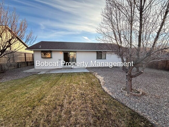 Building Photo - 988 Blue Ridge Dr