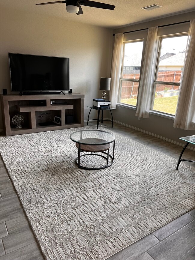 Building Photo - 3226 Sioux Trl