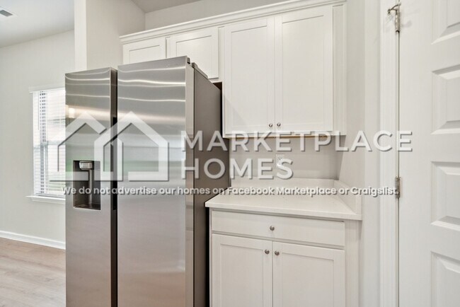 Building Photo - 15678 Brickman Ln