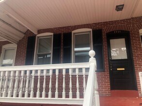 Building Photo - Fabulous 3 bedroom within walking distance to  the Brandywine zoo!