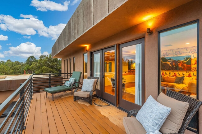 Building Photo - 107 Rufous Ln
