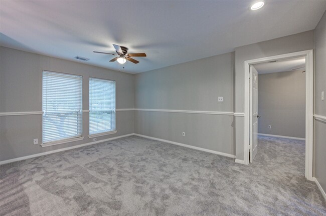 Building Photo - 3422 Mesquite Dr