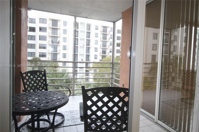 Building Photo - 17890 W Dixie Hwy